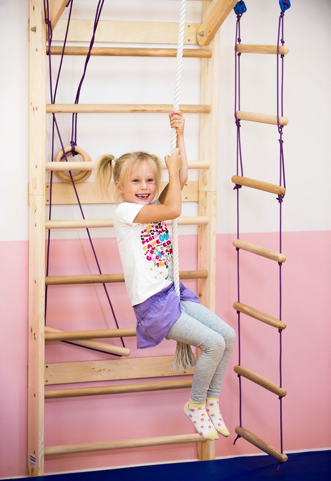Sprossenwand für Kinder aus Holz